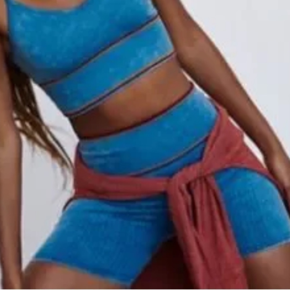 Free People Movement Women's Sz M/L Blue Varsity Tipping Ribbed Seamless Shorts